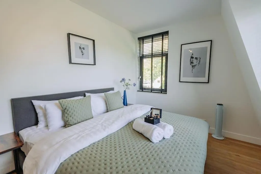 Brand New Luxurious 6 Bedroom Villa In Amsterdam