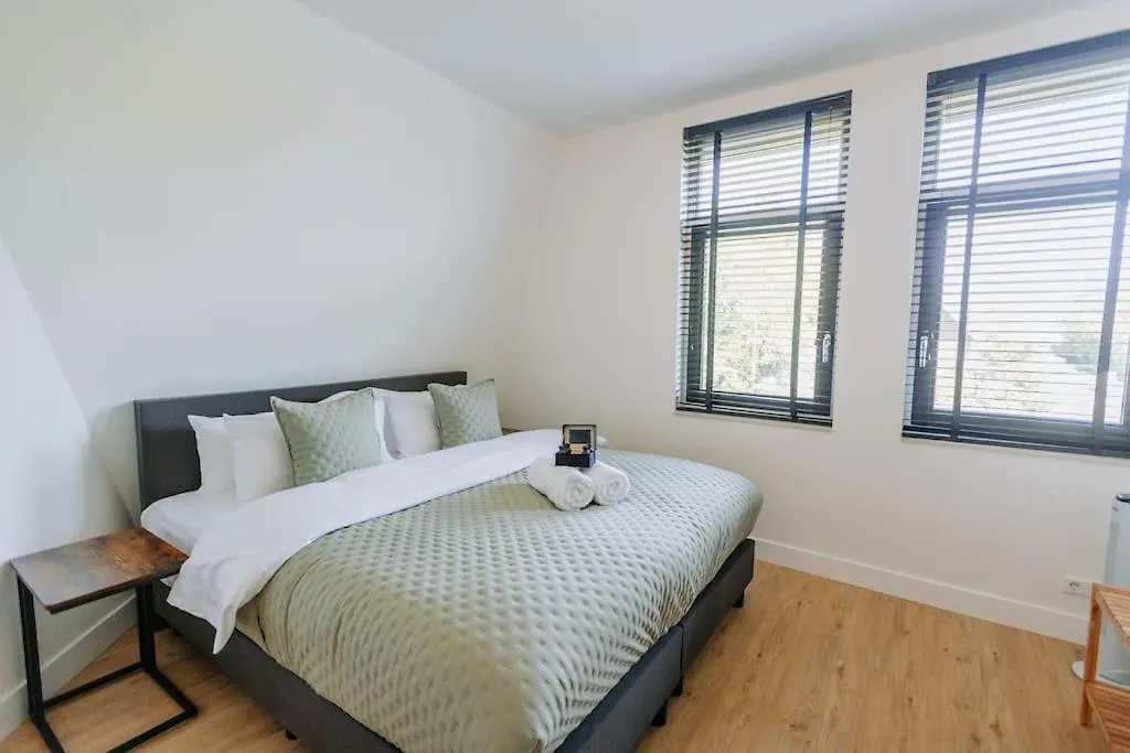 Brand New Luxurious 6 Bedroom Villa In Amsterdam